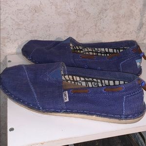 Blue TOMS